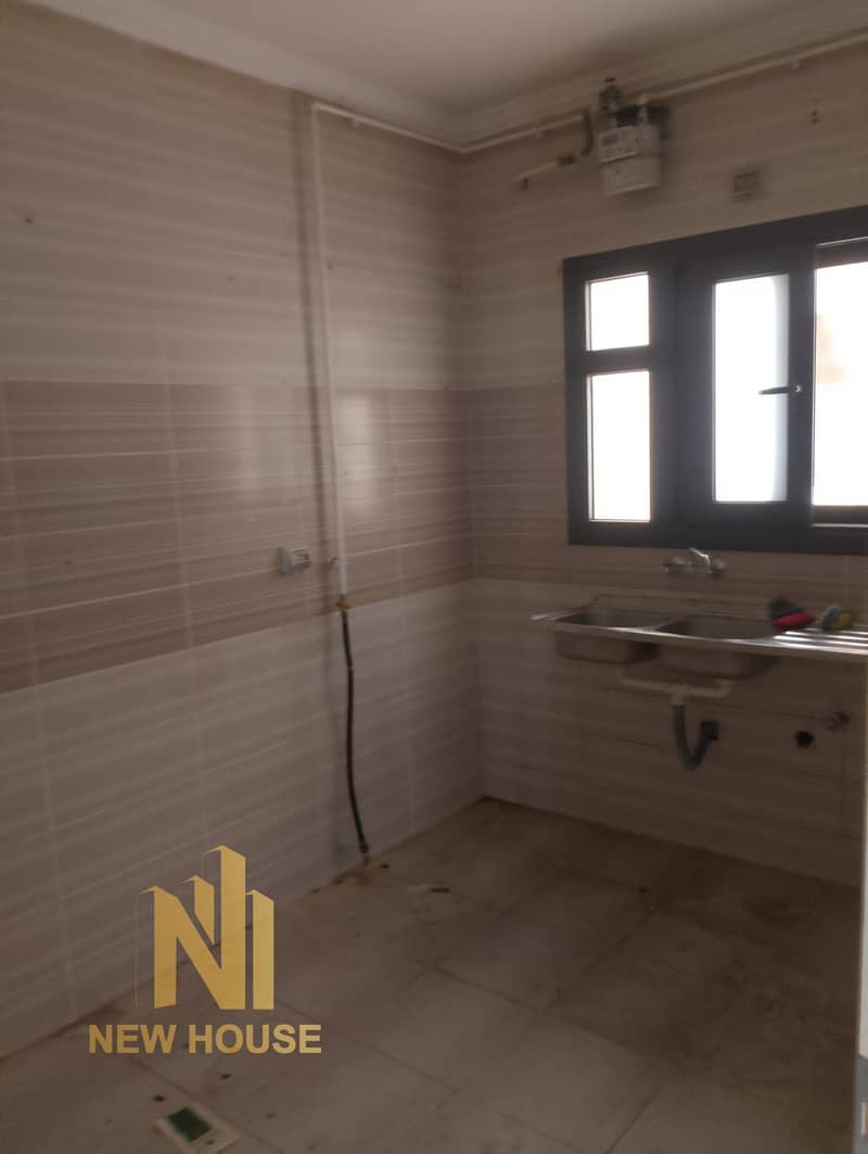 4 WhatsApp Image 2025-10-05 at 5.37. 20 AM (1). jpeg