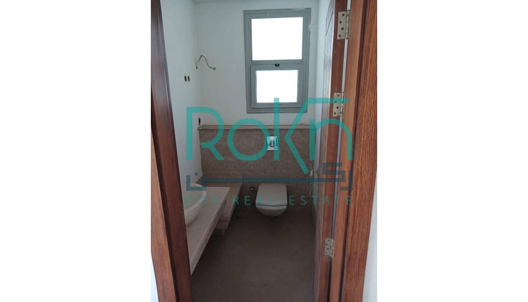 7 WhatsApp Image 2025-09-28 at 18.18. 58 (1). jpg