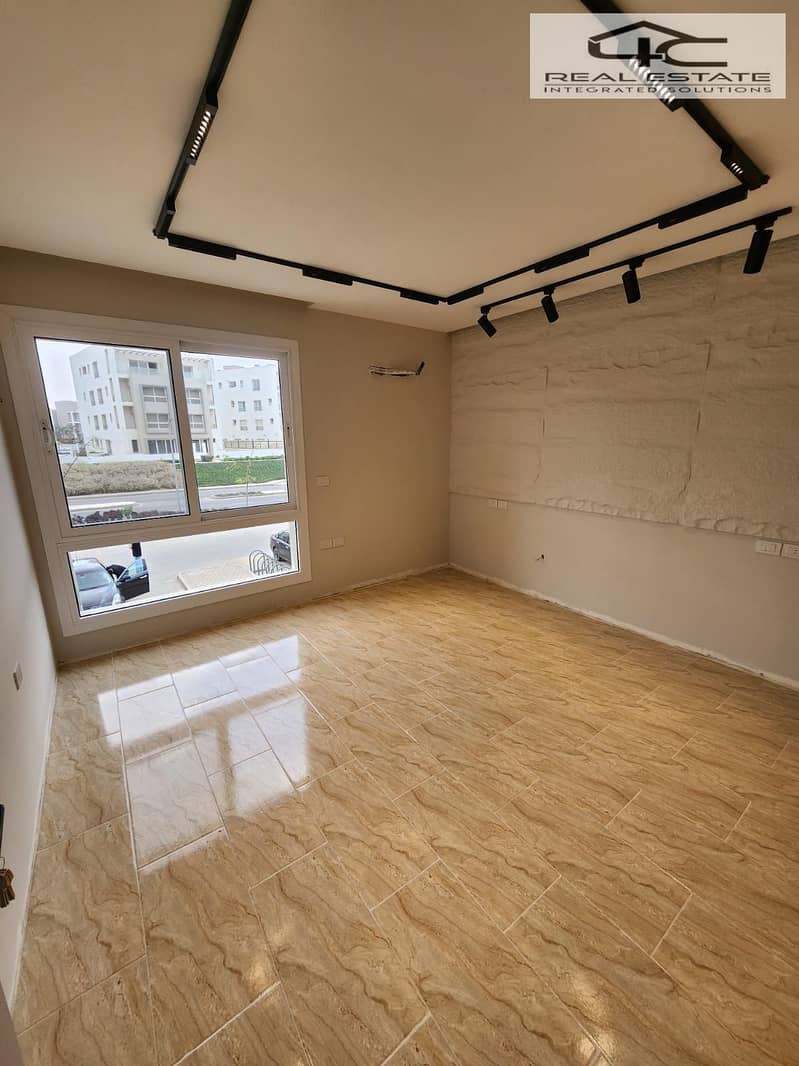 6 WhatsApp Image 2025-10-01 at 13.30. 32. jpeg