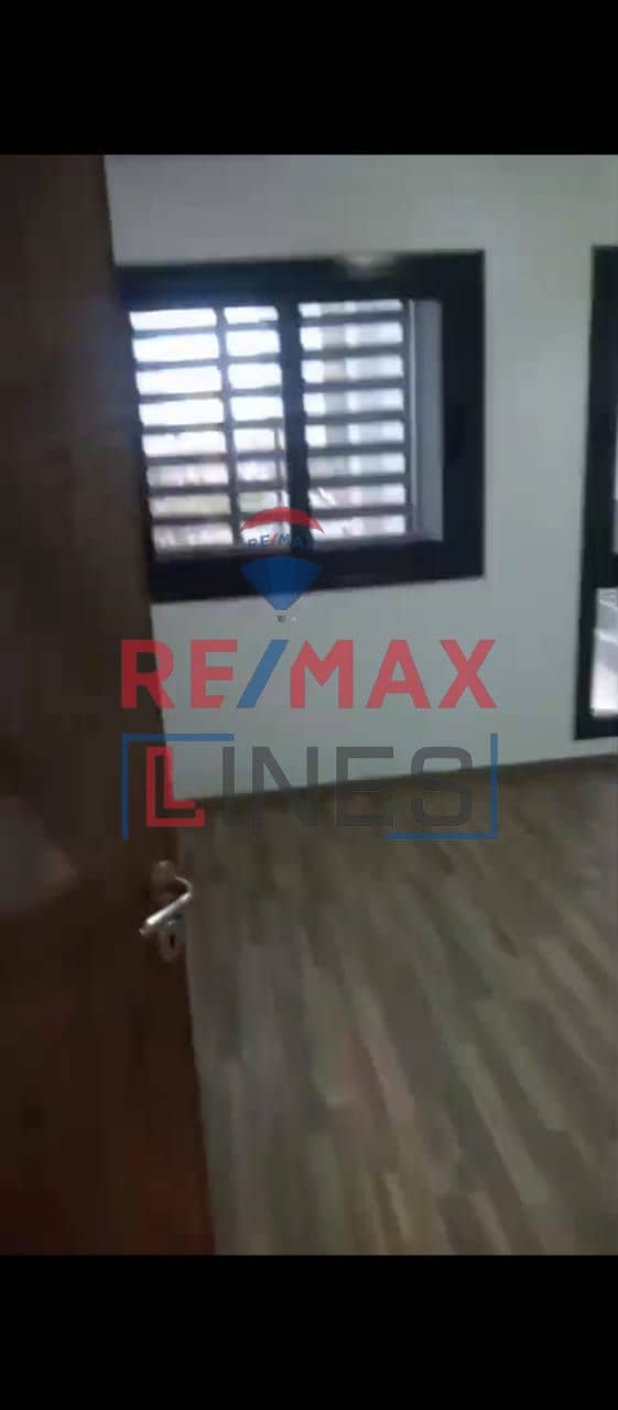 3 WhatsApp Image 2025-10-05 at 13.57. 07 (1). jpeg