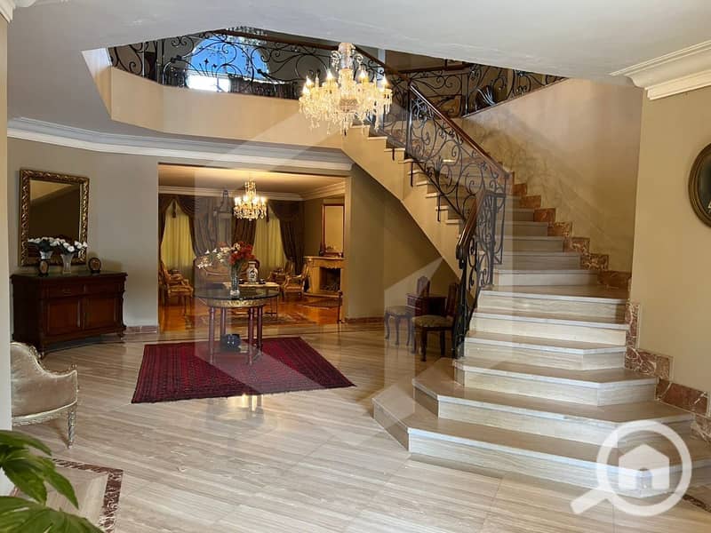 8 Royal Hills 8. jpg
