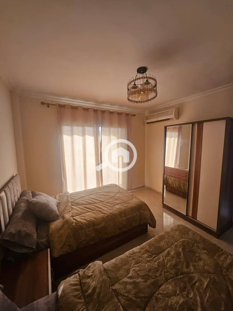 4 a2eec260-a030-4e7d-88ff-f5a3f0cf11dd. jpg