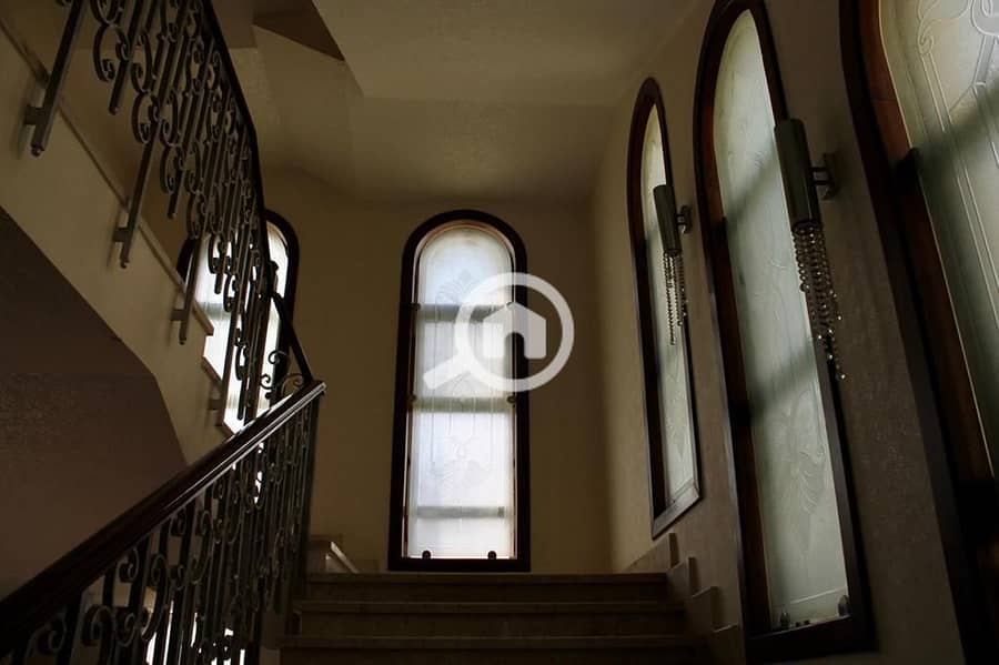 4 WhatsApp Image 2025-10-05 at 17.28. 17_6d9d18a7. jpg