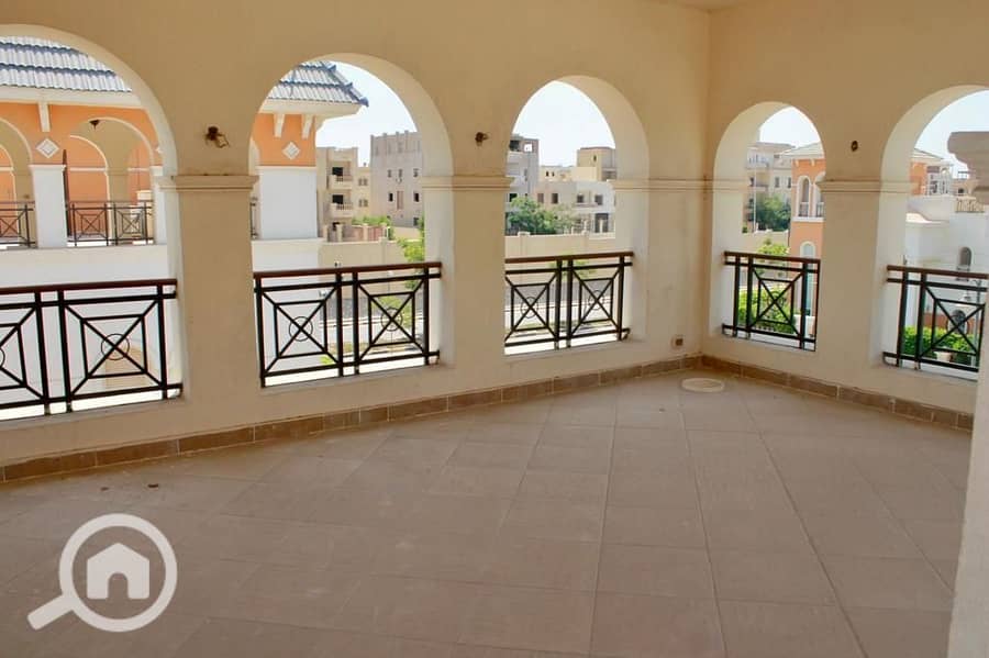 12 WhatsApp Image 2025-10-05 at 17.28. 18_aa8a2f3c. jpg