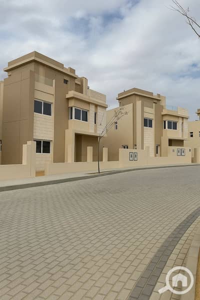 4 Bedroom Twin House for Sale in 6th of October, Giza - assets_task_01k681e2m7e7qaeykp6hy3b7t6_1759059161_img_0. jpg
