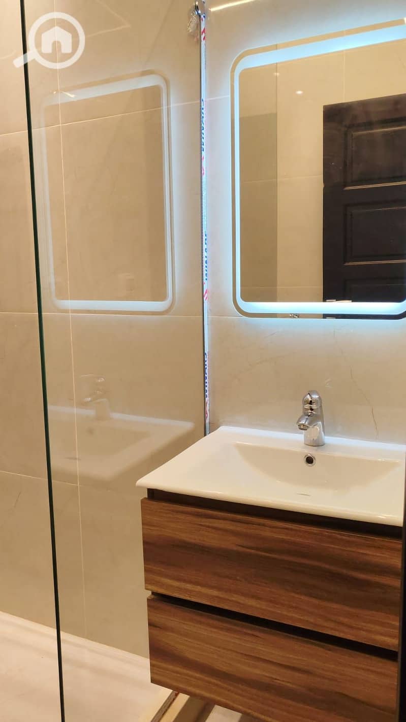 3 WhatsApp Image 2025-09-11 at 17.59. 43_43dc5477. jpg