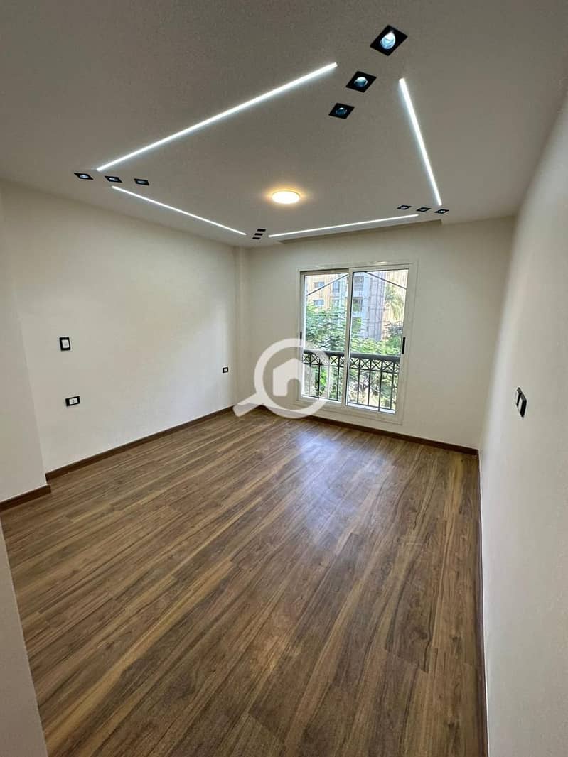 2 5cad625a-9580-4e2d-ab64-b5bb1b3945d8. jpg