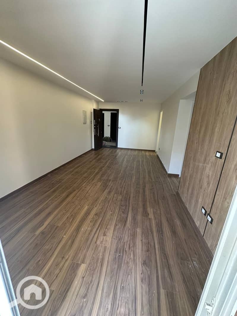 5 75d3cf95-2795-49f6-96aa-787df63ba276. jpg