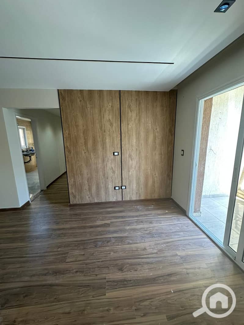 6 39544147-a7d3-4a18-90cf-c0f6376cd8a2. jpg