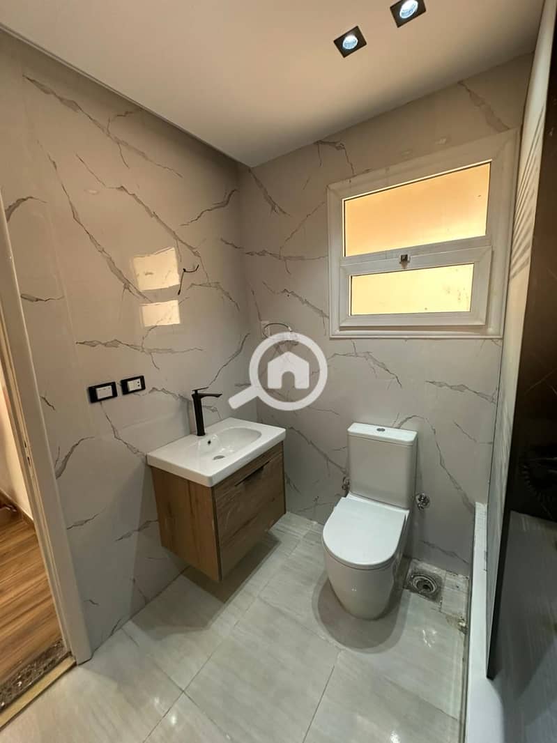 7 8cb85ae1-9f6d-409e-ab08-953accf4af74. jpg