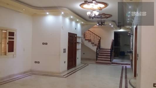 7 Bedroom Duplex for Rent in New Cairo, Cairo - IMG-20250927-WA0493. jpg