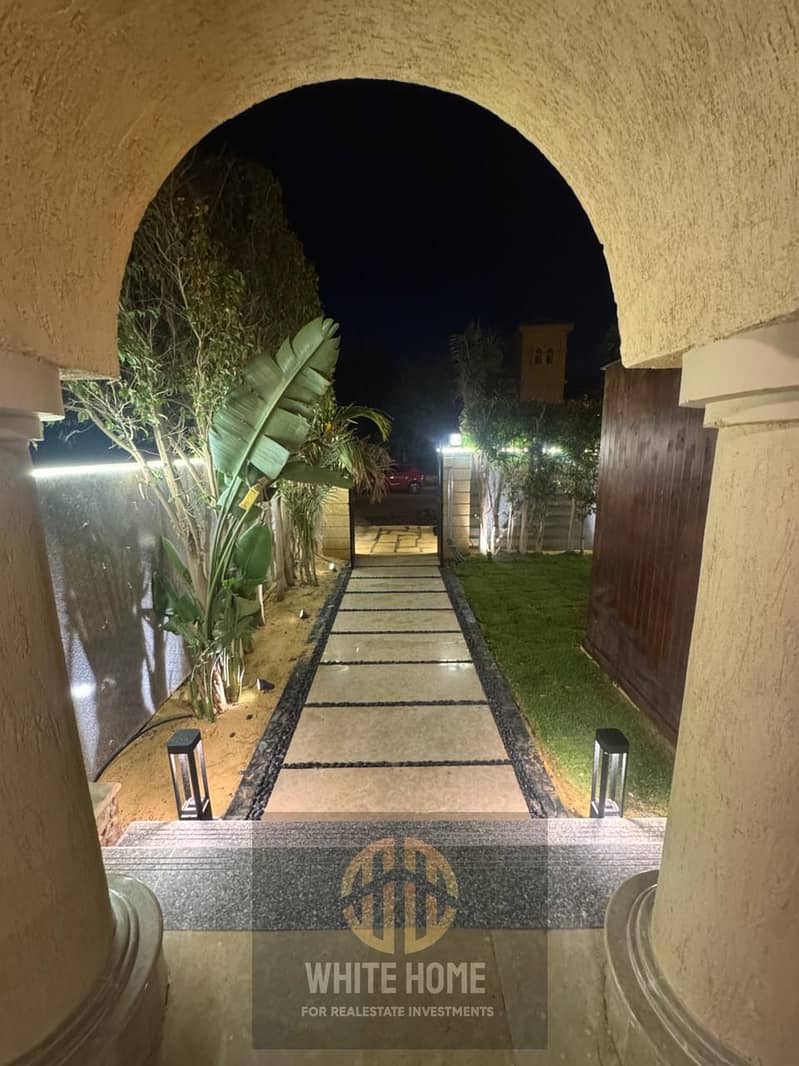 24 227b22e2-6568-498c-8ee3-2c80a7058a2f. jpeg