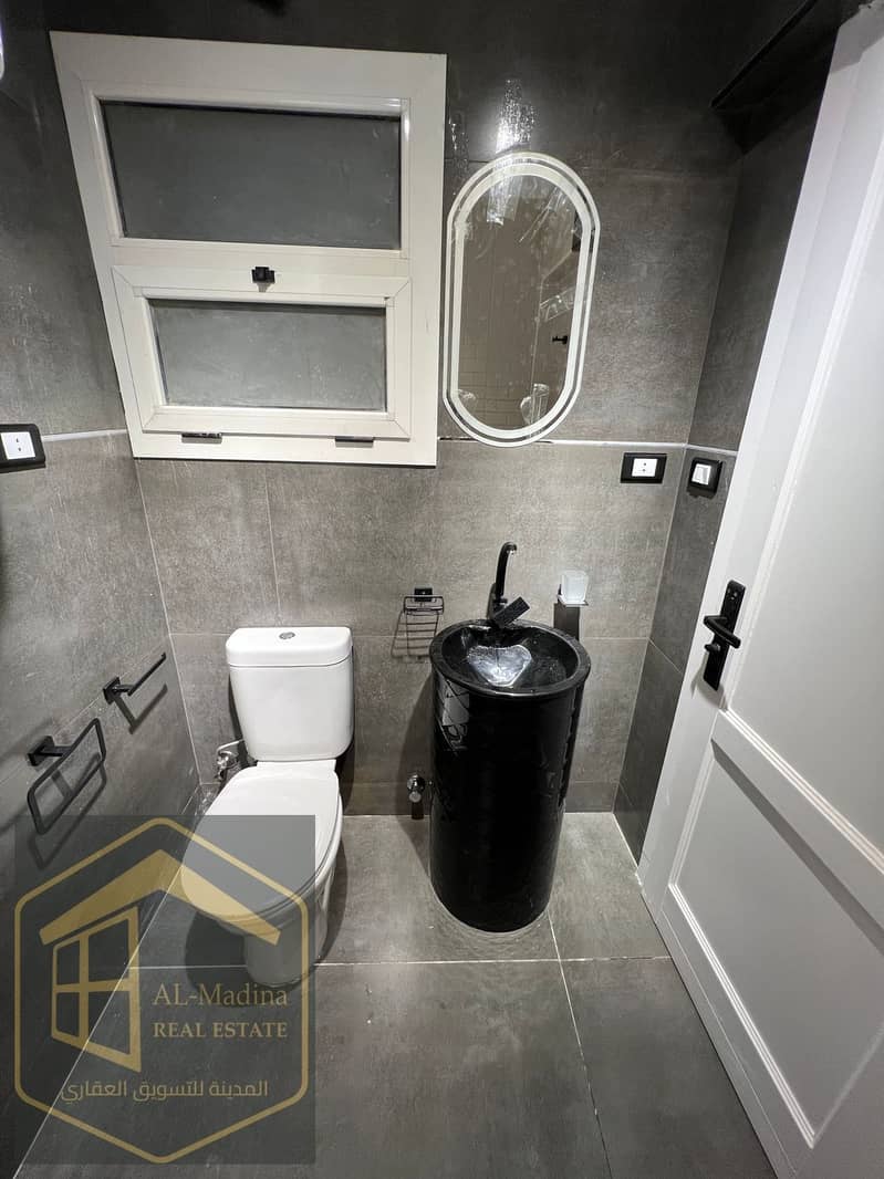 18 WhatsApp Image 2025-10-04 at 19.48. 00 (1). jpeg