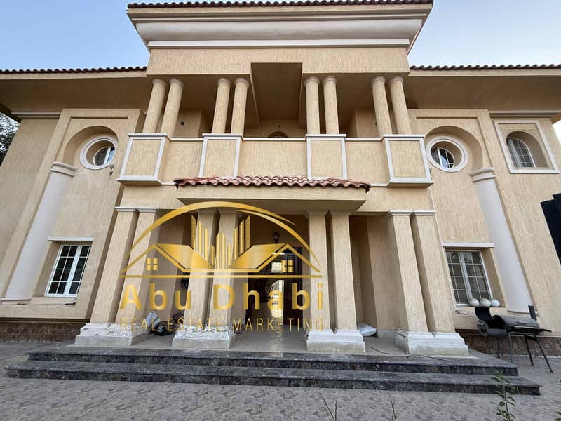 4 4c00f7b2-93bc-419b-b579-3347353ec2bd. jpg