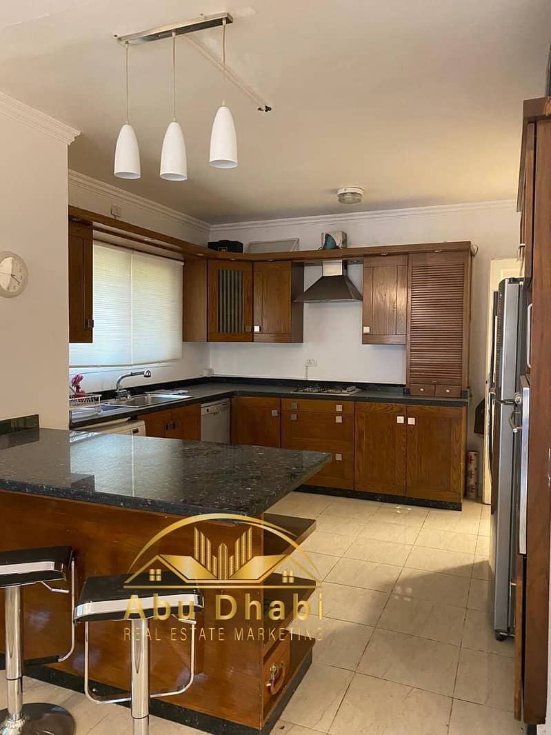 12 524899054_122160054140786342_13225074518080432_n. jpg