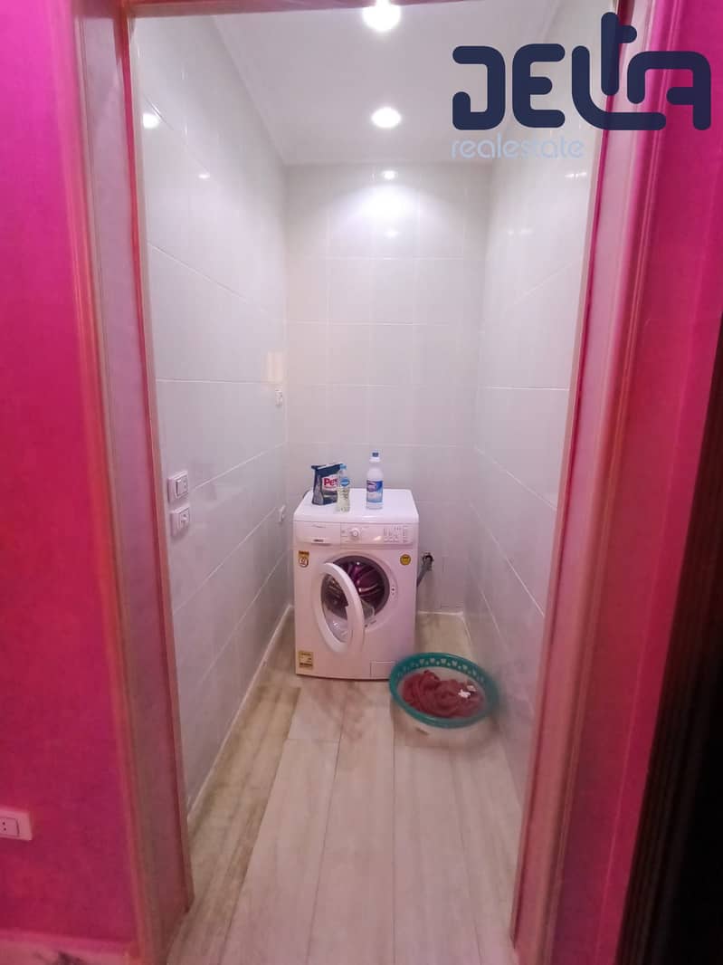 2 0a0b3459-4c0d-4c0c-bee5-13d568072d3b. jpg