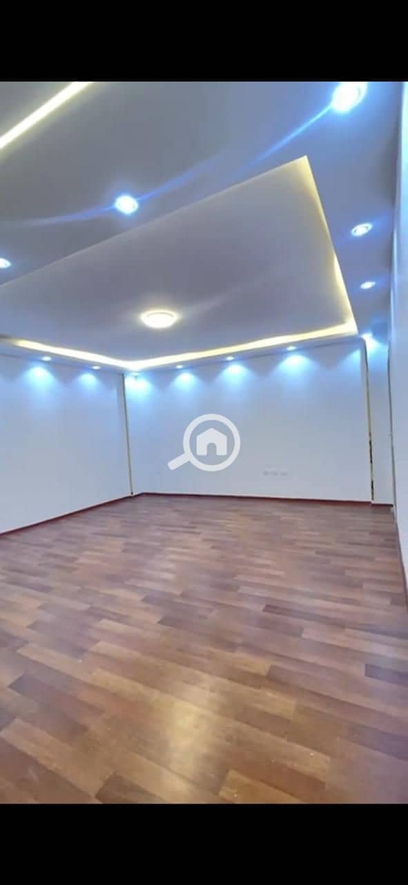 4 WhatsApp Image 2025-10-06 at 02.58. 12_a5089fa3. jpg