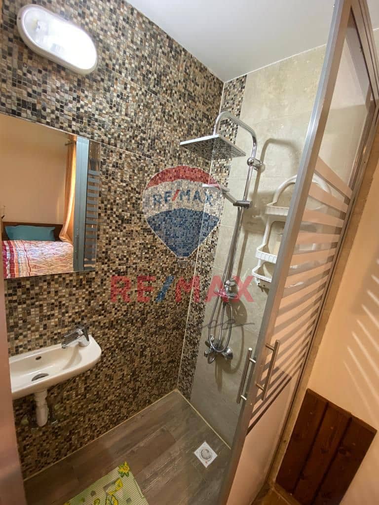 11 e89f0e5a-bb48-4afe-b188-9ca176152e94. jpg