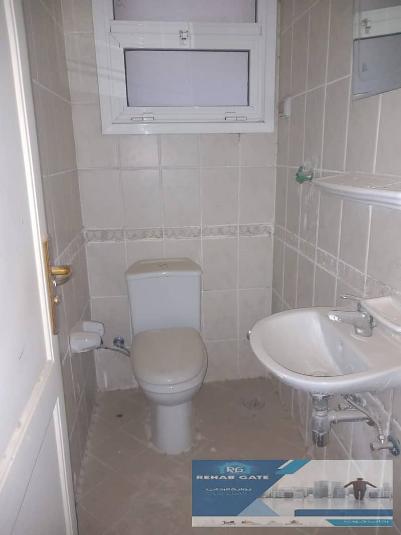 17 WhatsApp Image 2025-10-06 at 12.48. 00 PM (1). jpeg