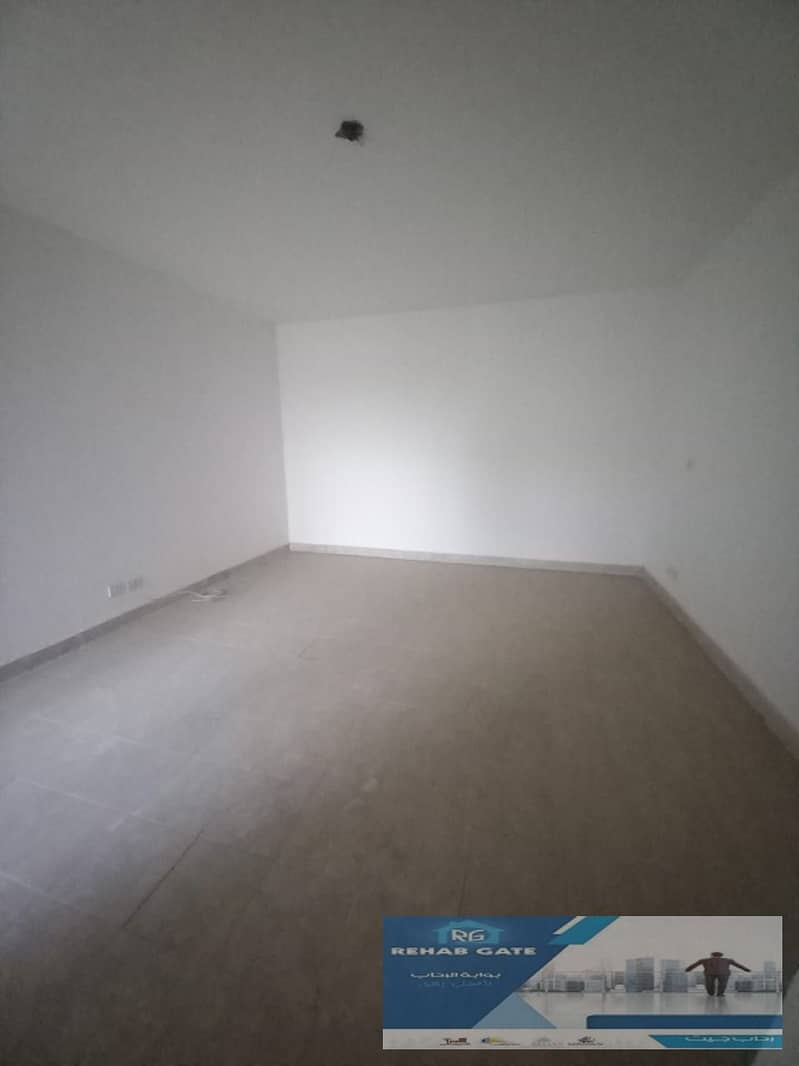 20 WhatsApp Image 2025-10-06 at 12.47. 59 PM (4). jpeg