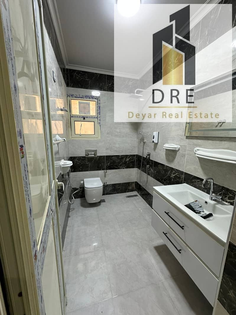 5 5e65d3c9-36da-4d56-b6a1-dd6f673ba7f0. jpg