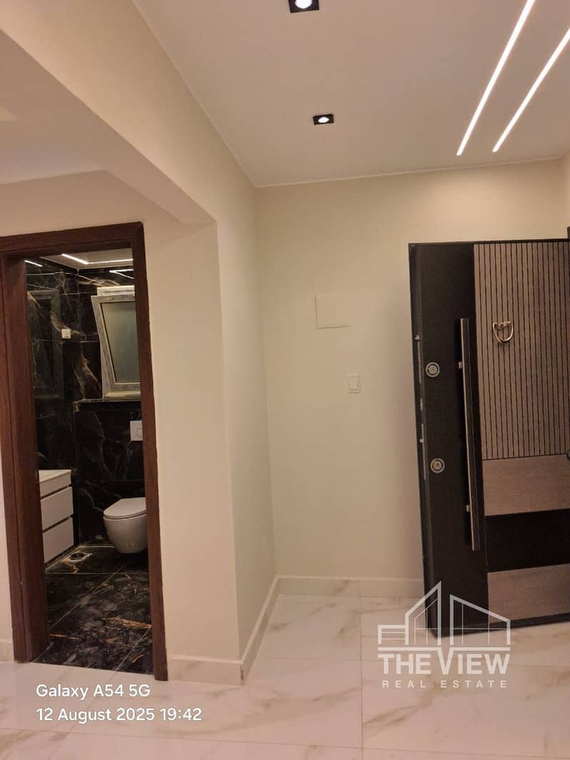 9 WhatsApp Image 2025-08-18 at 21.44. 01_d215dbec. jpg