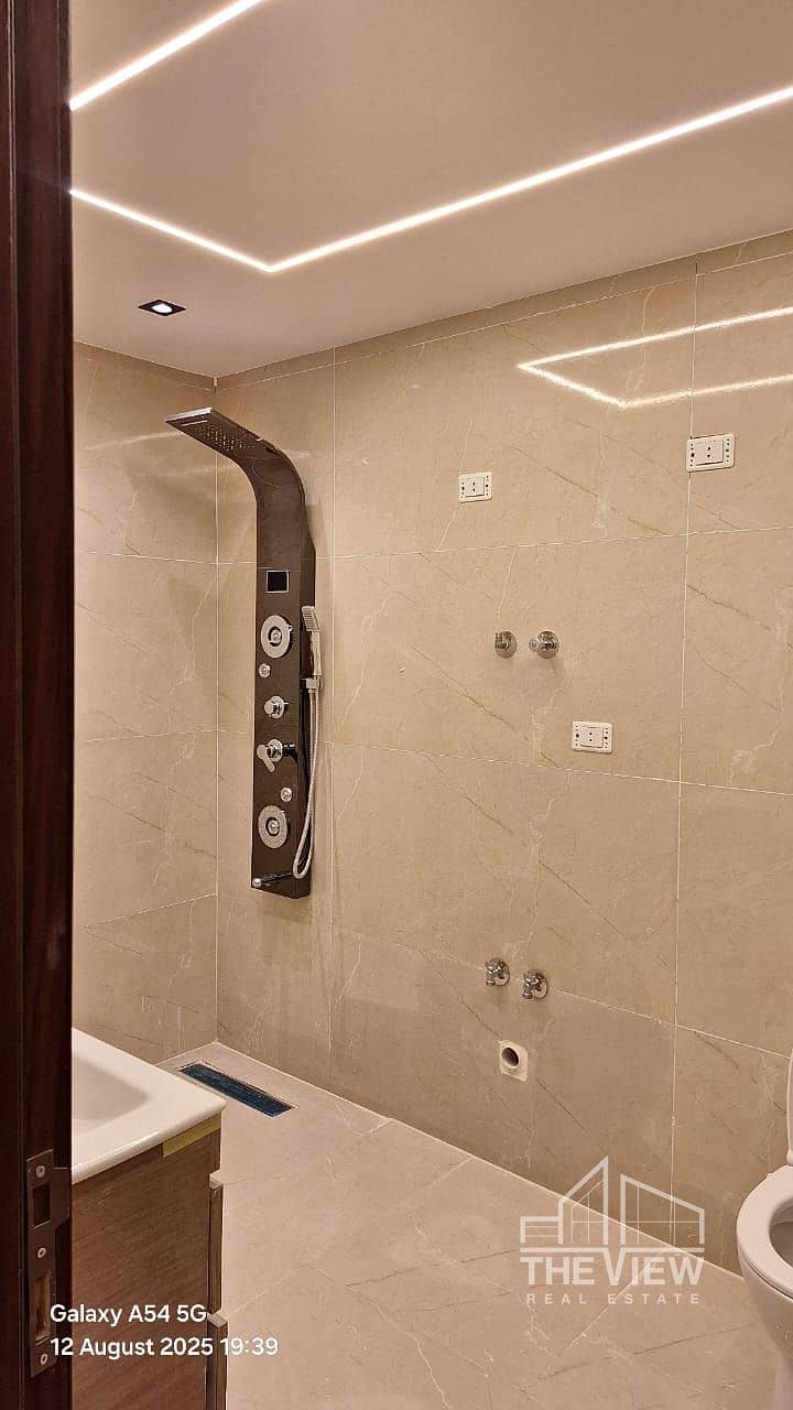 11 WhatsApp Image 2025-08-18 at 21.44. 02_e419ba09. jpg