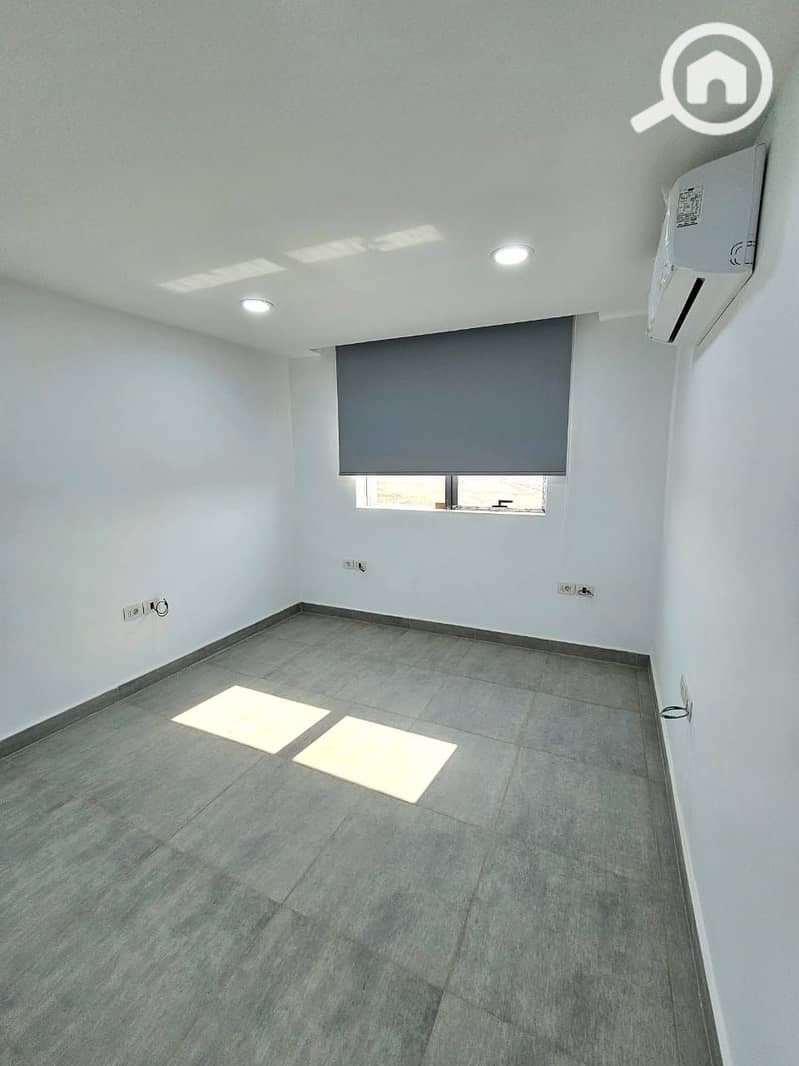 8 صورة واتساب بتاريخ 2025-10-06 في 12.17. 44_efe93400. jpg