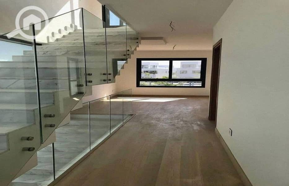 3 1e8869ea-838d-440d-8670-2ad27f9b44e9. jpg