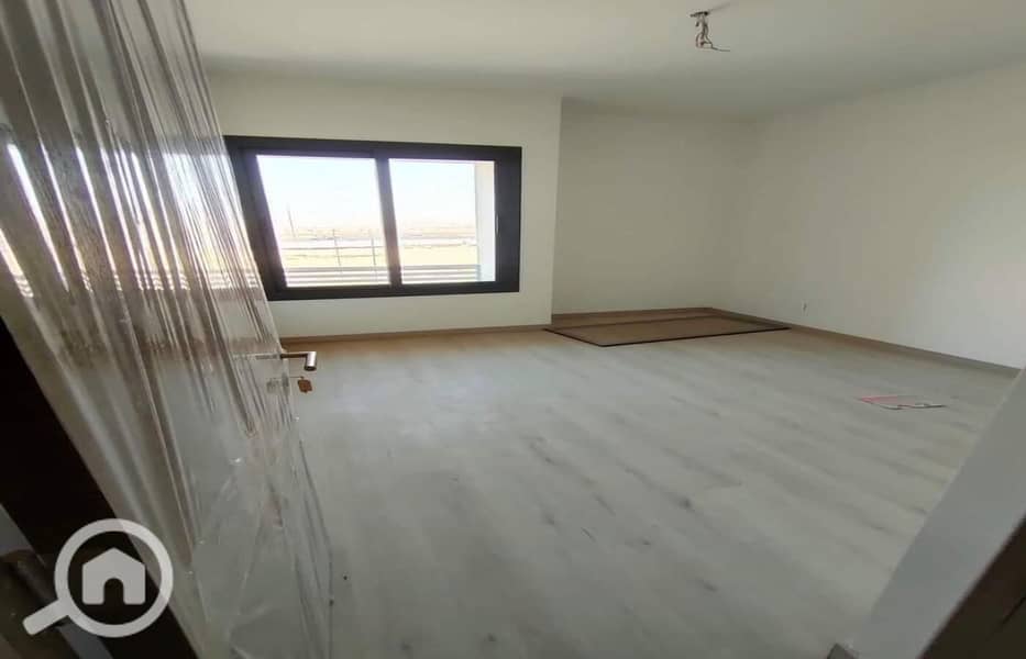 9 700fbef6-ba73-427f-a1ed-67423309d7ce. jpg