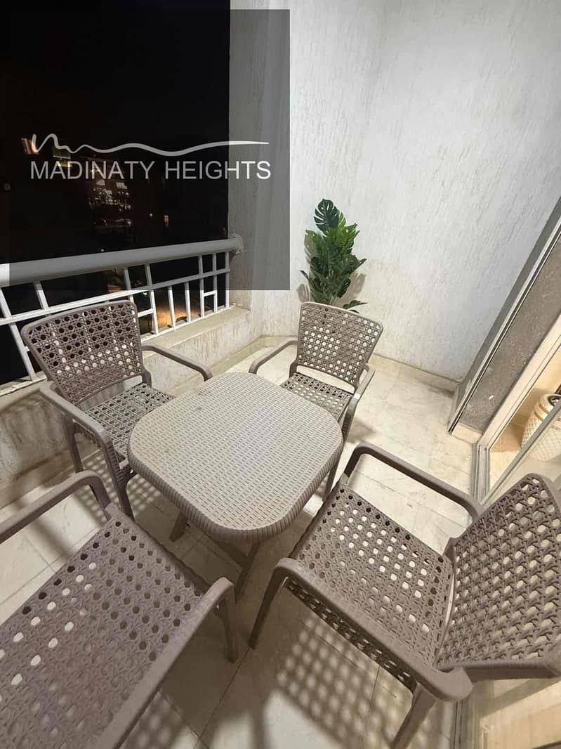 4 fb924f6a-92f9-4265-970d-b8ad8cdc40e6. jpg