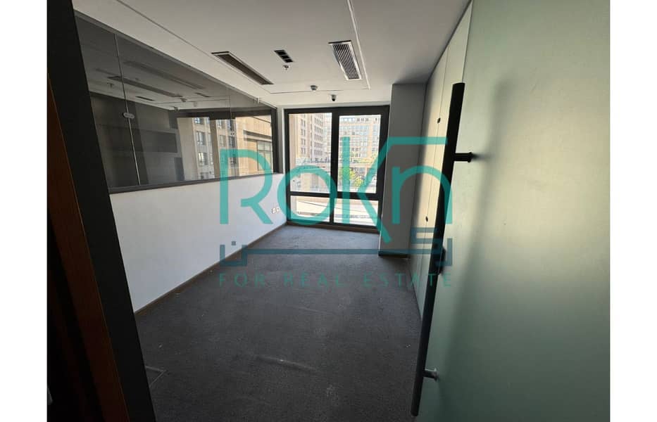 8 dbe88f7e-51f1-4859-a5b1-3941f77dcf6b (1). jpg