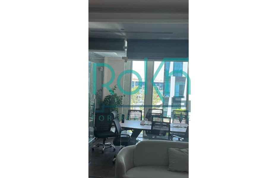 11 250b3877-4cc9-4bf6-8723-39b2832e2a9e. jpg