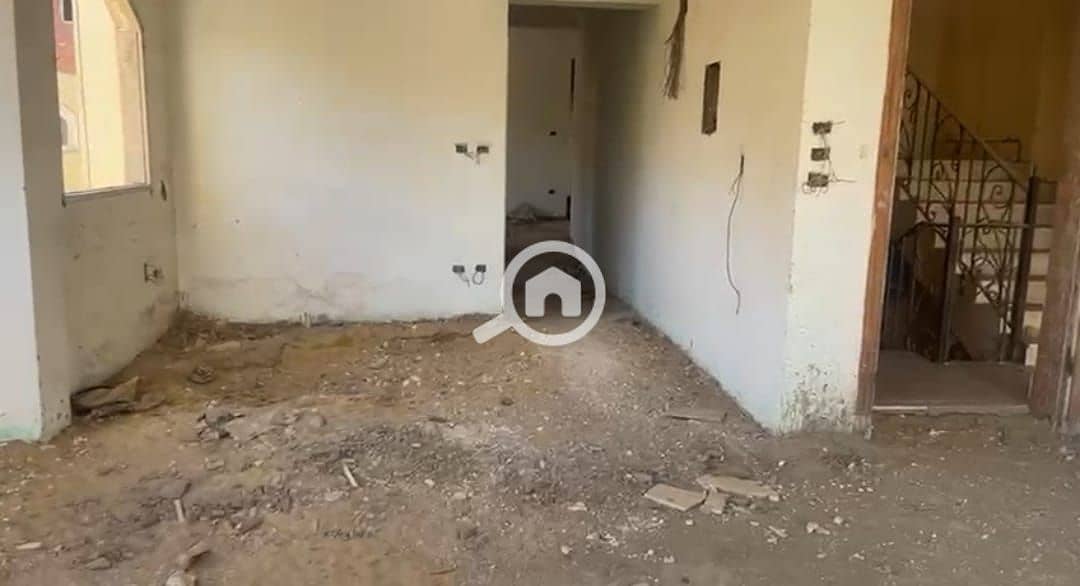 4 WhatsApp Image 2025-10-06 at 01.07. 15_37f90196. jpg