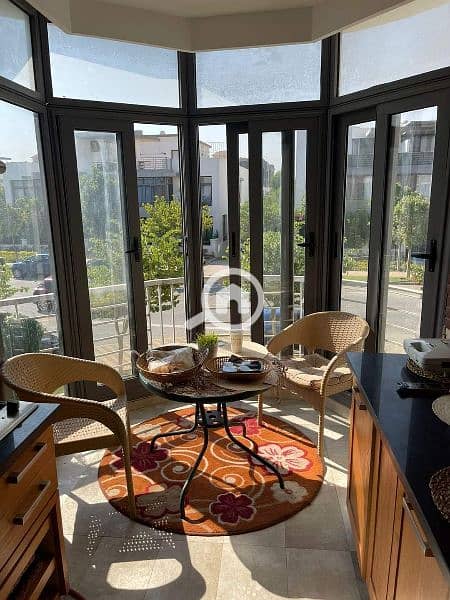 Apartment (3 rooms) for sale in Taj City Compound