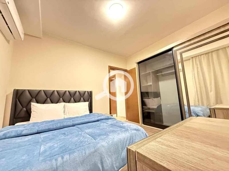 8 4b001e34-eb44-4aab-8693-f3dd54487604. jpg