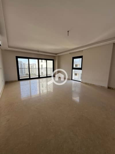 3 Bedroom Flat for Sale in Sheikh Zayed, Giza - 498083234_3994971744107165_8476807411939356825_n. jpg