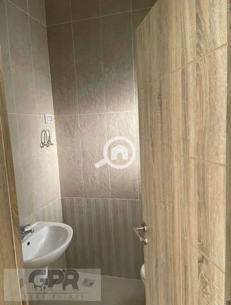 8 55. jpg