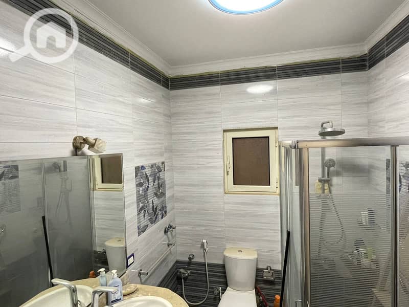 2 ecf183bd-b641-4c78-9b20-7309daf8e066. jpg