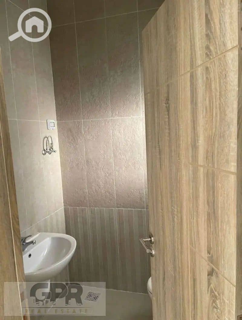 4 55. jpg