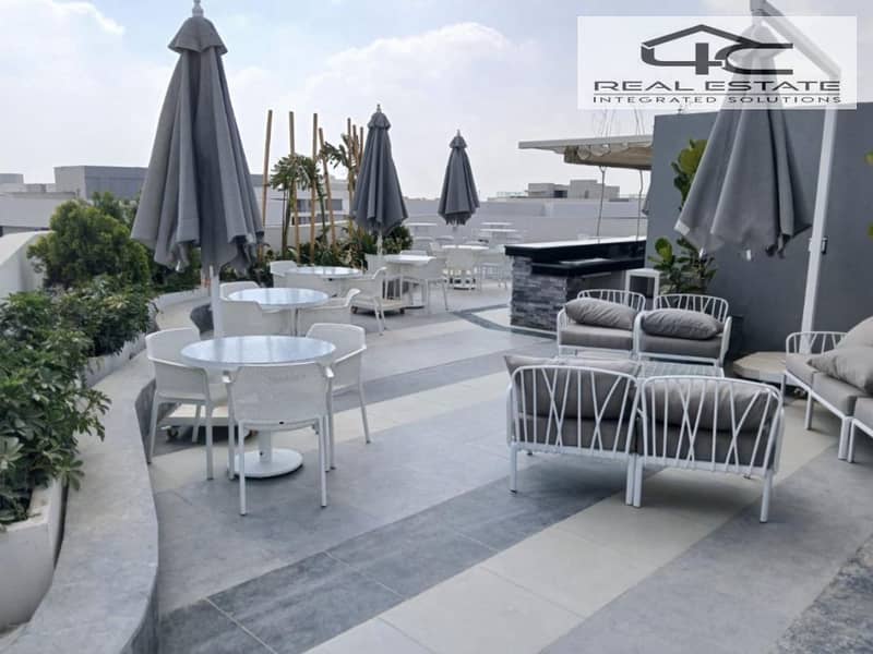 8 WhatsApp Image 2025-10-06 at 16.00. 59. jpeg