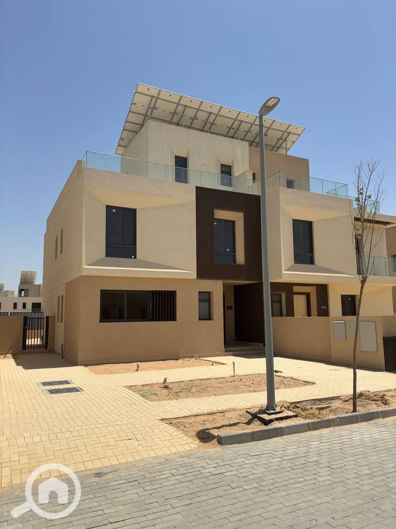 9 cbd8b0d8-74b6-42e4-a210-5d758cda2314. jpeg