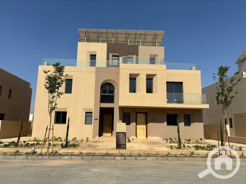 10 cb2d61a5-f9a8-4d0f-ae73-46624a2b1983. jpeg