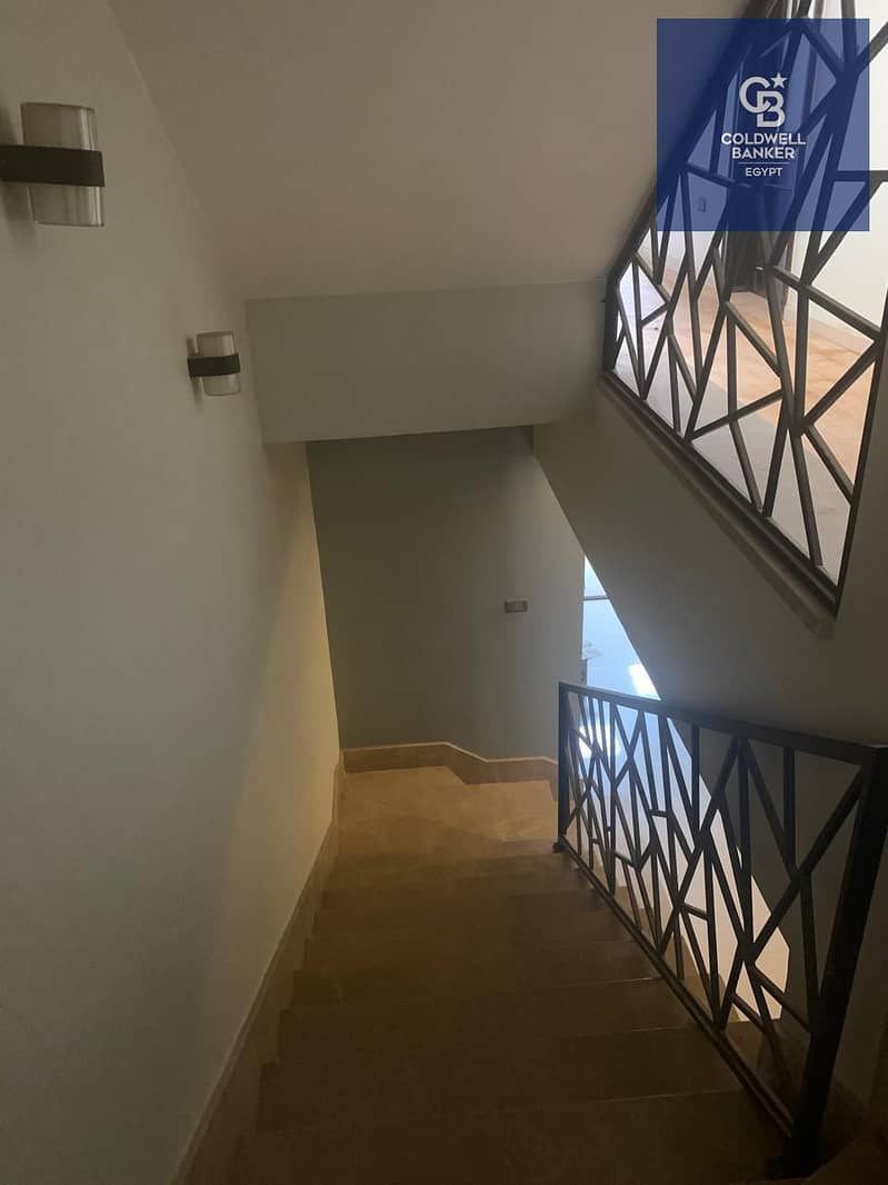 4 a2d6b39b-9722-4257-a626-309070f4edf1. jpeg