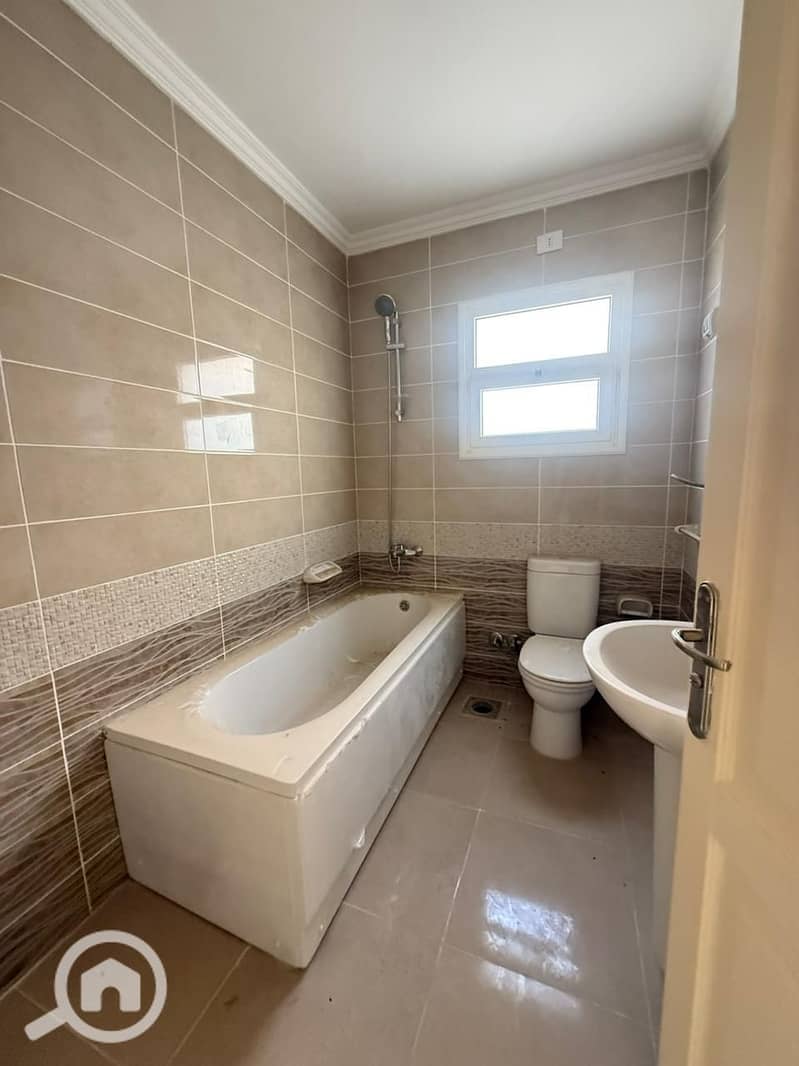 7 WhatsApp Image 2025-10-06 at 7.45. 44 PM. jpeg