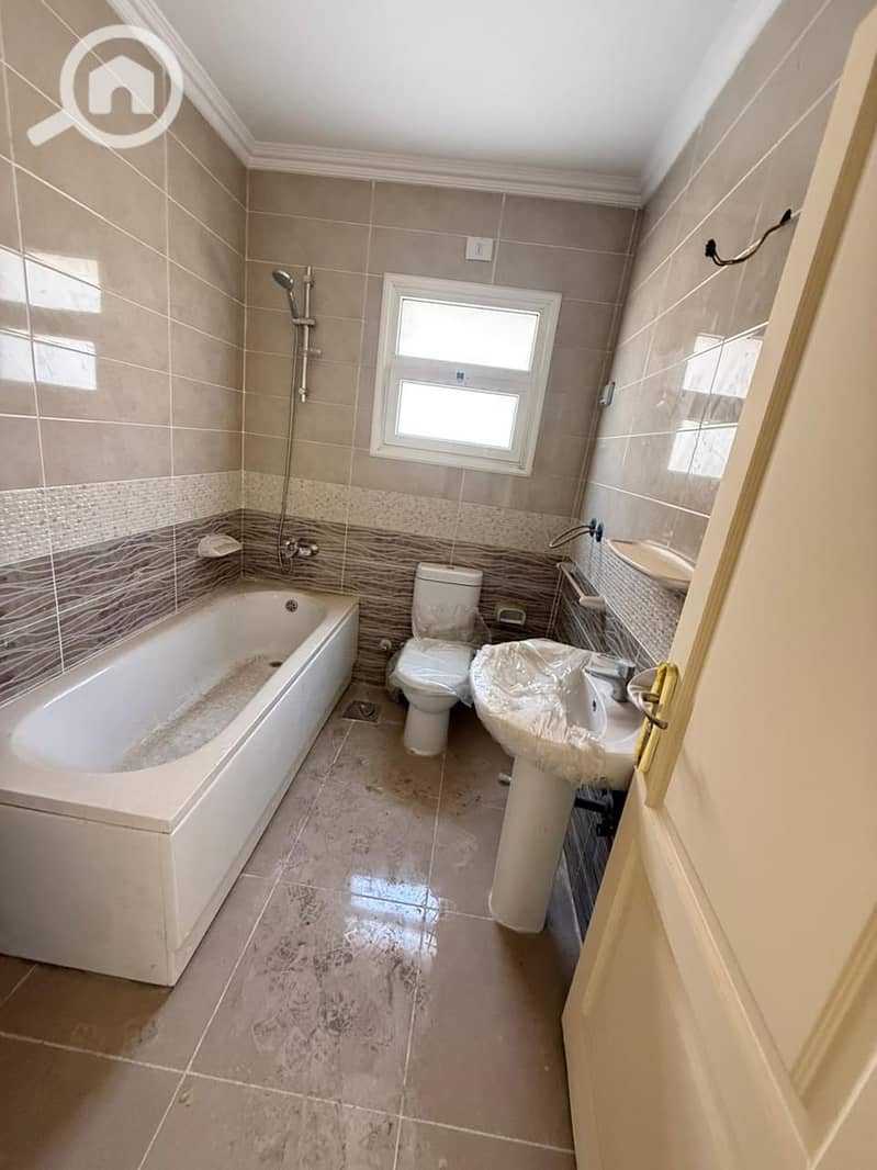 11 WhatsApp Image 2025-10-06 at 7.45. 46 PM (1). jpeg