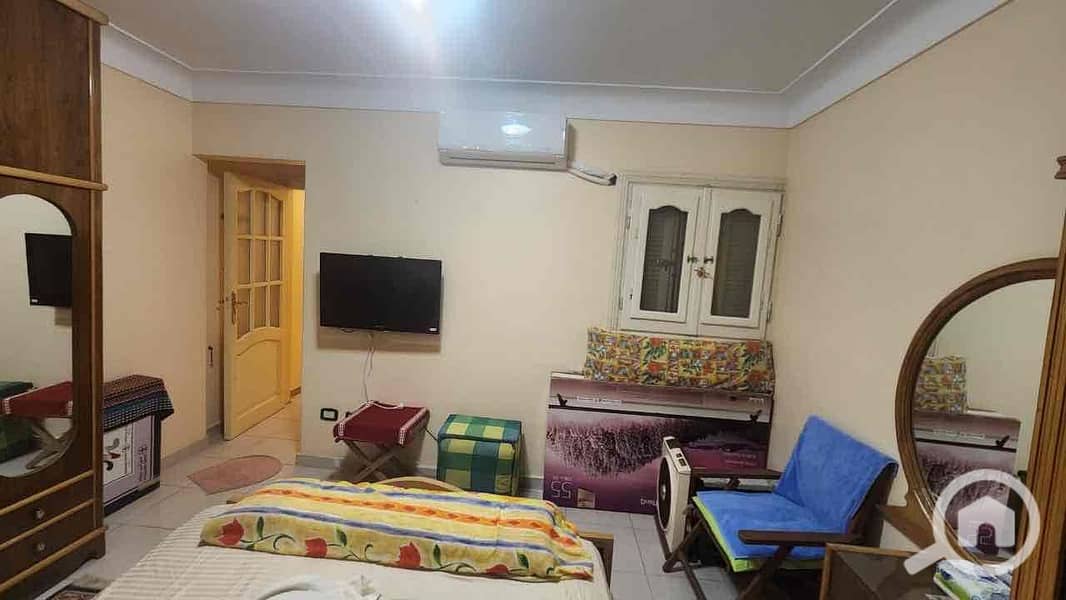 15 e4b7ccbd-425e-4b9c-9e6a-15f87408ecfc. jpg