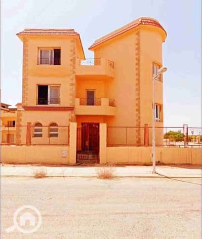 فیلا 5 غرف نوم للبيع في 6 أكتوبر، الجيزة - 1000058113. jpg