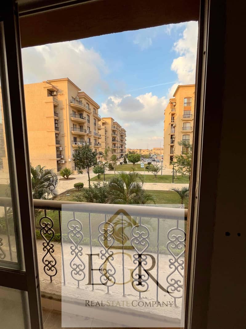 10 a4bfa092-0b6e-493d-9b3f-0bf57ddd6fdc. jpg