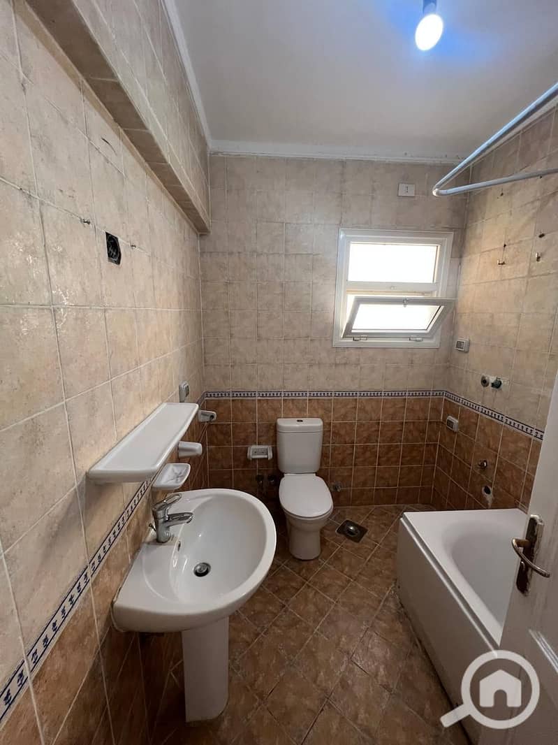 12 e9611791-5695-4cbd-8fc2-4b028eb4ed37. jpeg